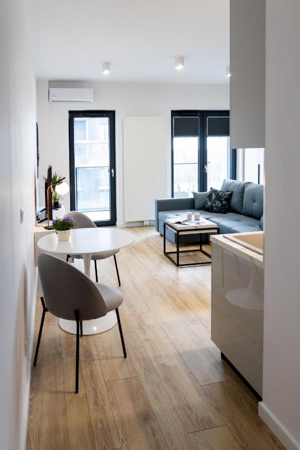 Downtown Apartments ,Next To Spodek-Free Parking Катовице Екстериор снимка