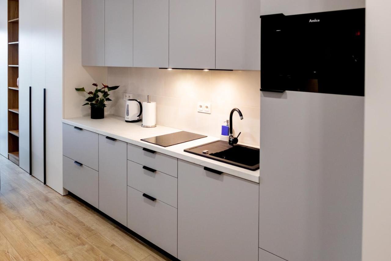 Downtown Apartments ,Next To Spodek-Free Parking Катовице Екстериор снимка