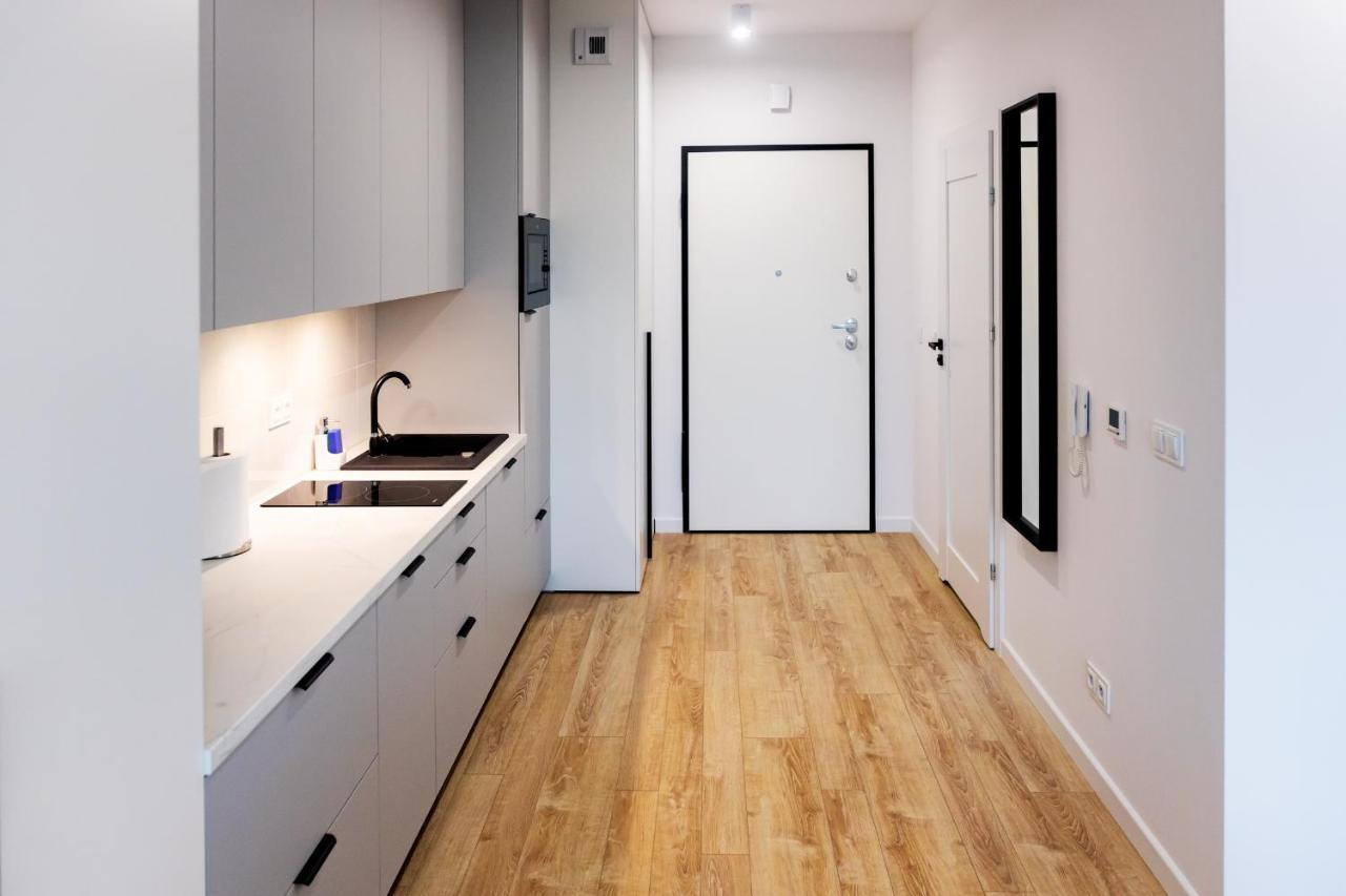 Downtown Apartments ,Next To Spodek-Free Parking Катовице Екстериор снимка